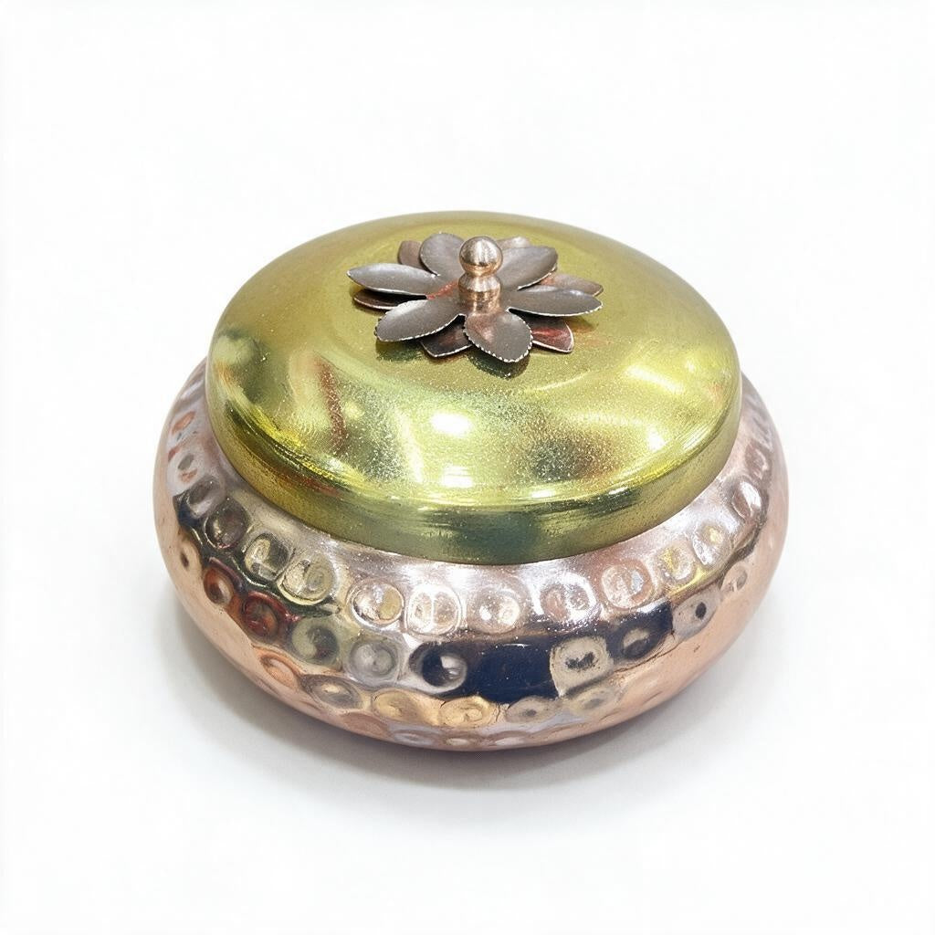 Hammered Lotus-Lid Pot product photo